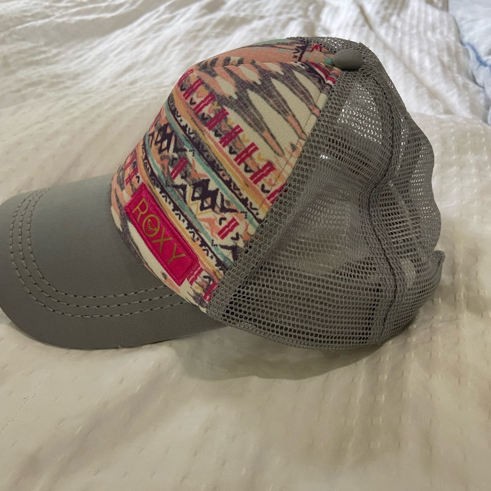 Roxy hat - Picture 2 of 2